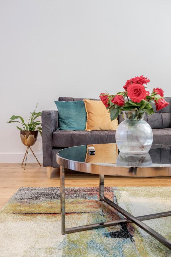 Beautiful 2 Bedrooms Split Level Fulham Apartment Londra Esterno foto