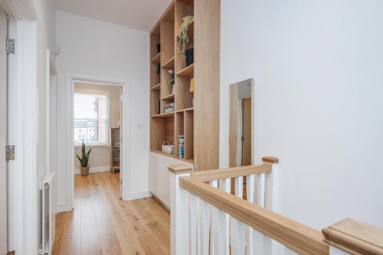 Beautiful 2 Bedrooms Split Level Fulham Apartment Londra Esterno foto